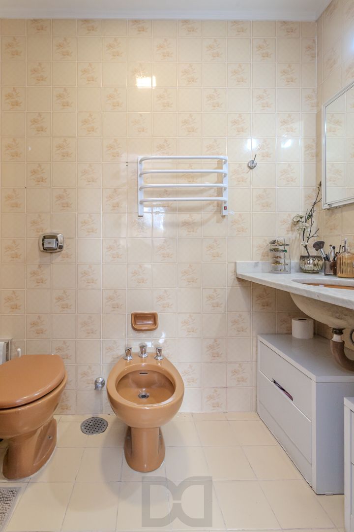 Apartamento de 3 dormitórios e vaga no bairro Petrópolis — foto 14