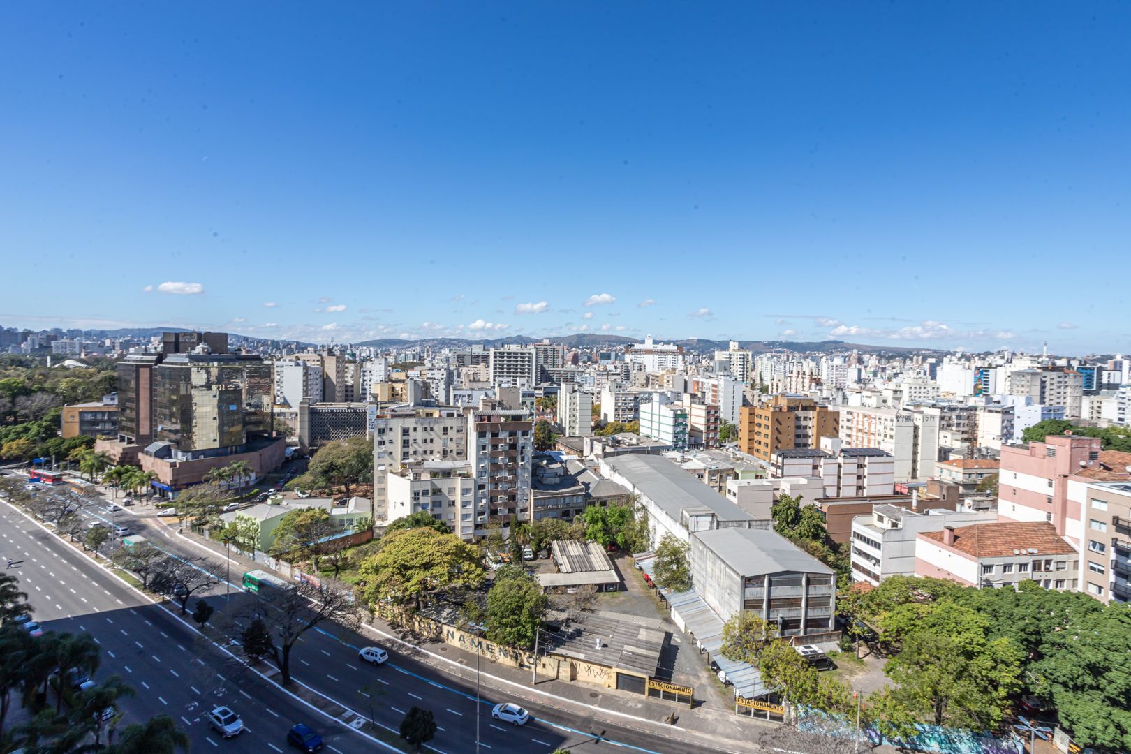 Apartamento na Cidade Baixa de 2 dormitórios e vaga DESOCUPADO — foto 40
