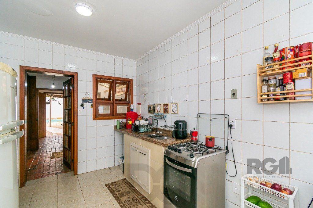 Casa no Jardim Itu com 6 dormitórios e 2 vagas e piscina — foto 30