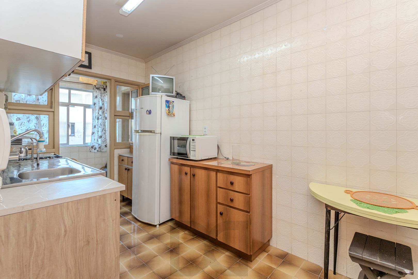 Apartamento de 2 dormitórios com dependência e vaga no bairro Santana DESOCUPADO — foto 18