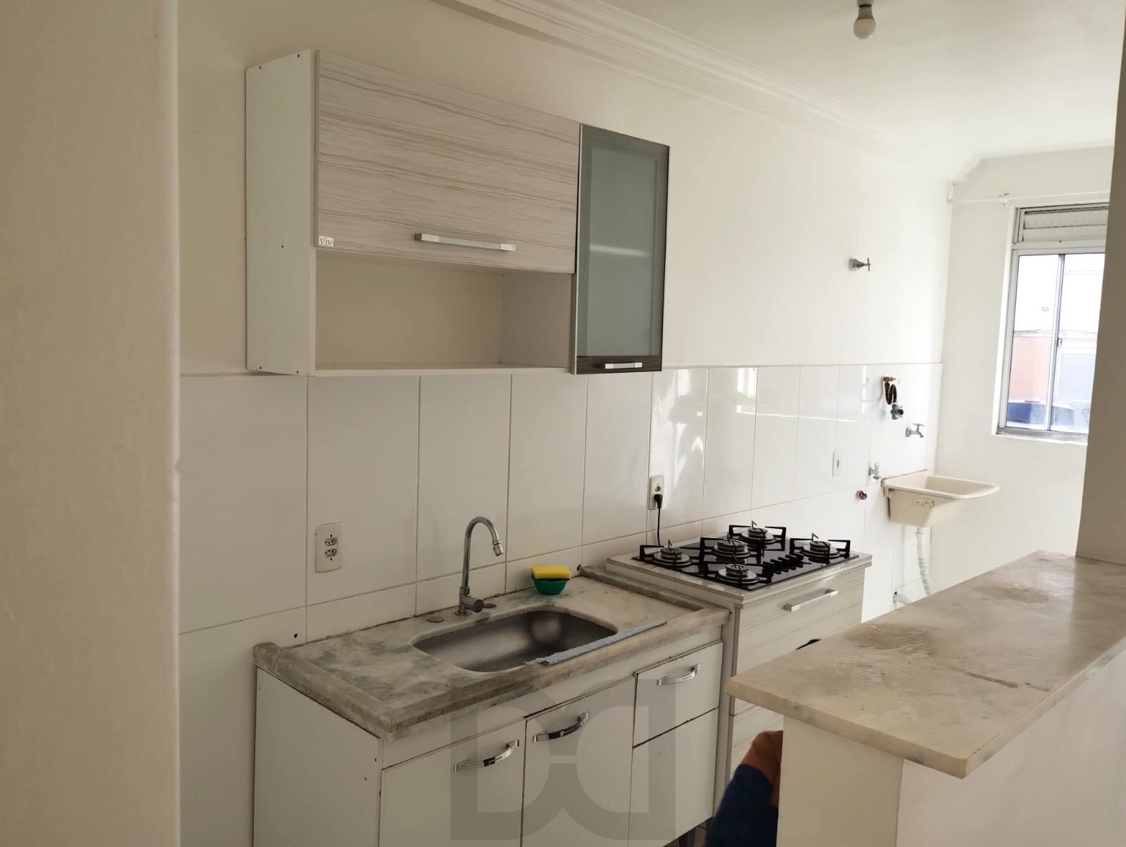 Apartamento no bairro Jardim Itu térreo de 2 dormitórios vaga e infra — foto 3