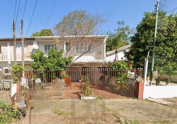Casa sobrado no bairro Jardim do Salso DESOCUPADA — foto 1
