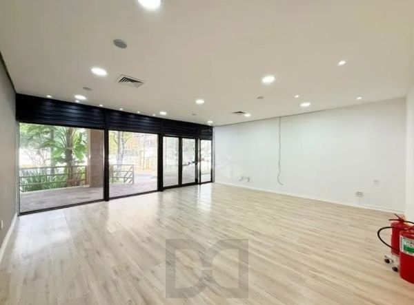 Loja Comercial na Av Cristóvão Colombo - DESOCUPADA — foto 3