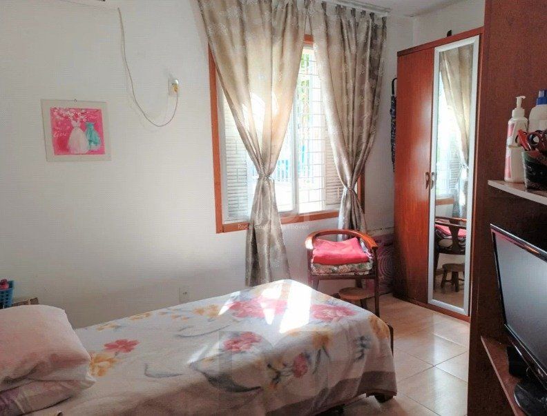 Apartamento no Menino Deus de 2 dormitórios e dependência térreo com pátio — foto 12