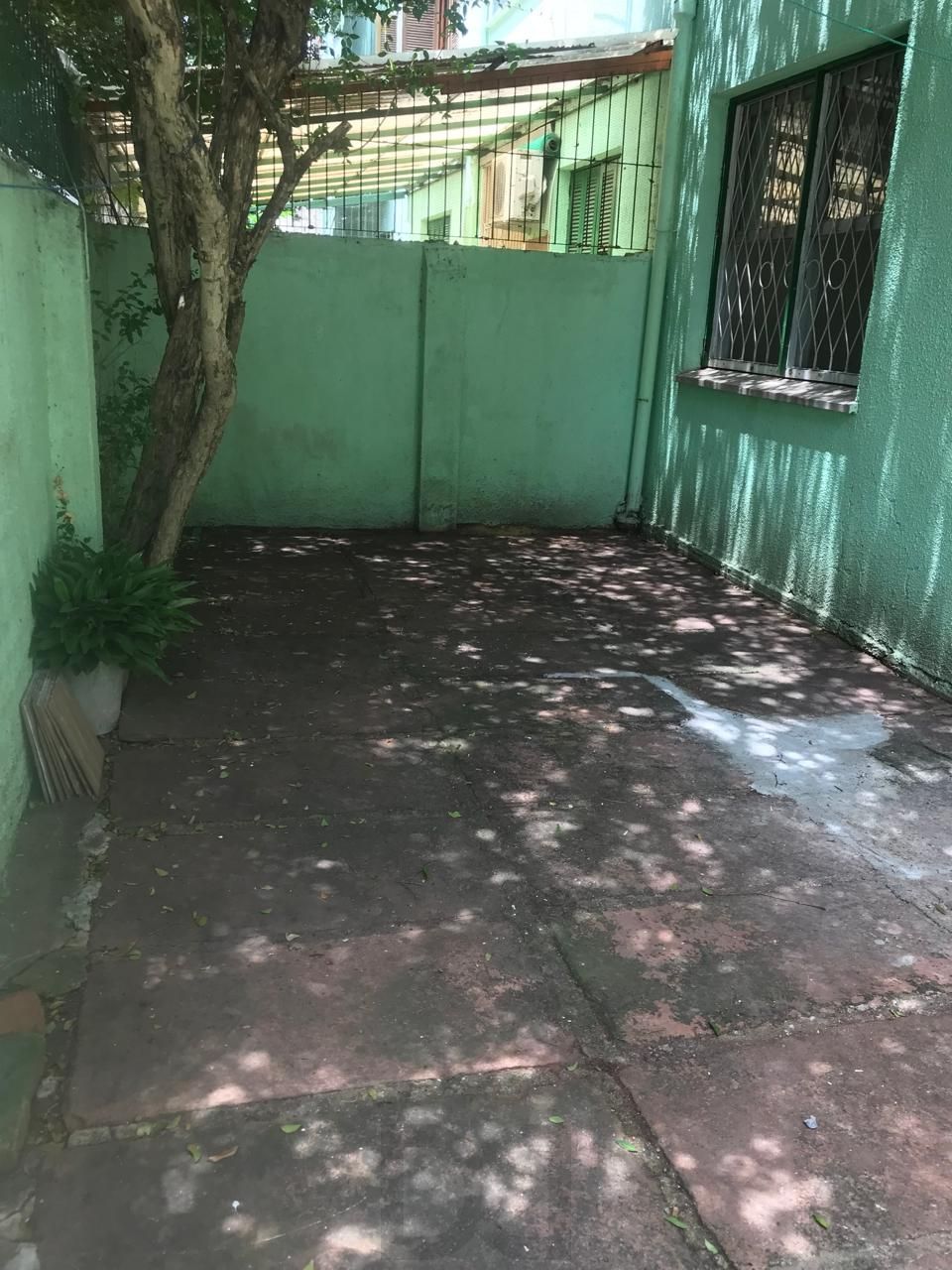 Apartamento no bairro Teresópolis de 1 dormitório térreo com pátio — foto 18