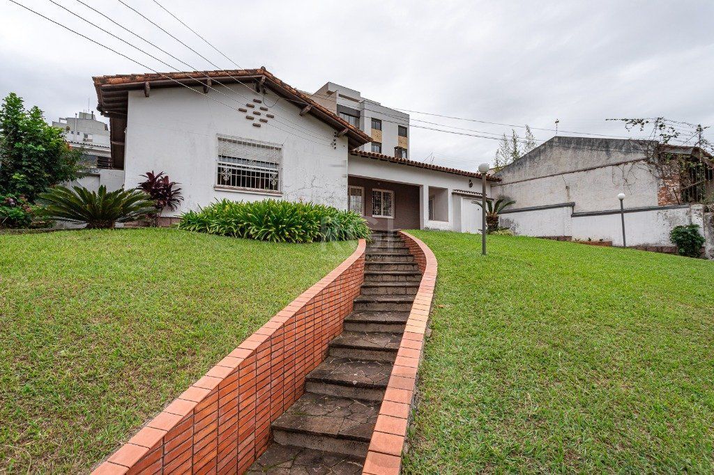 Casa no bairro Petrópolis de 3 dormitórios — foto 1