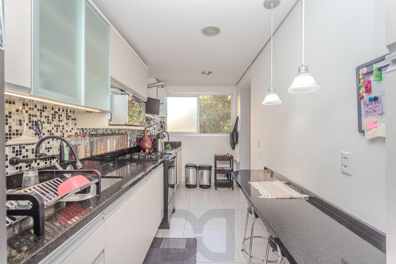 Apartamento diferenciado no bairro Nonoai de 3 dormitórios 2 vagas e infra — foto 23