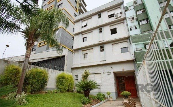 Apartamento JK no Menino Deus mobiliado DESOCUPADO — foto 1