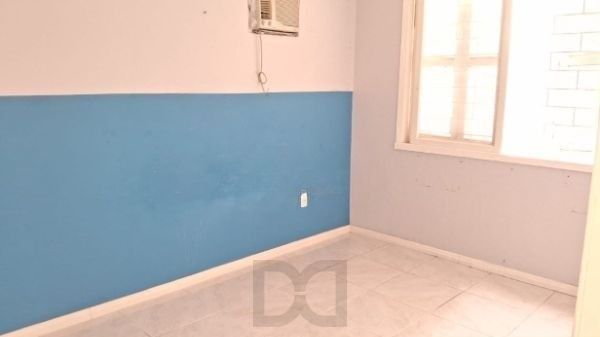 Apartamento no bairro Teresópolis de 2 dormitórios térreo com pátio — foto 7