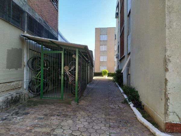 Apartamento no bairro Medianeira de 3 dormitórios DESOCUPADO — foto 23