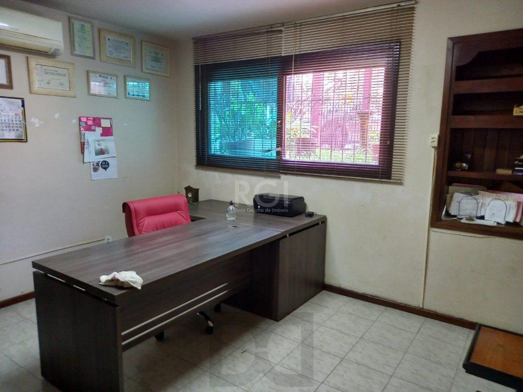 Casa para Venda de 3 dormitórios 6 vagas no bairro Chácara das Pedras — foto 25