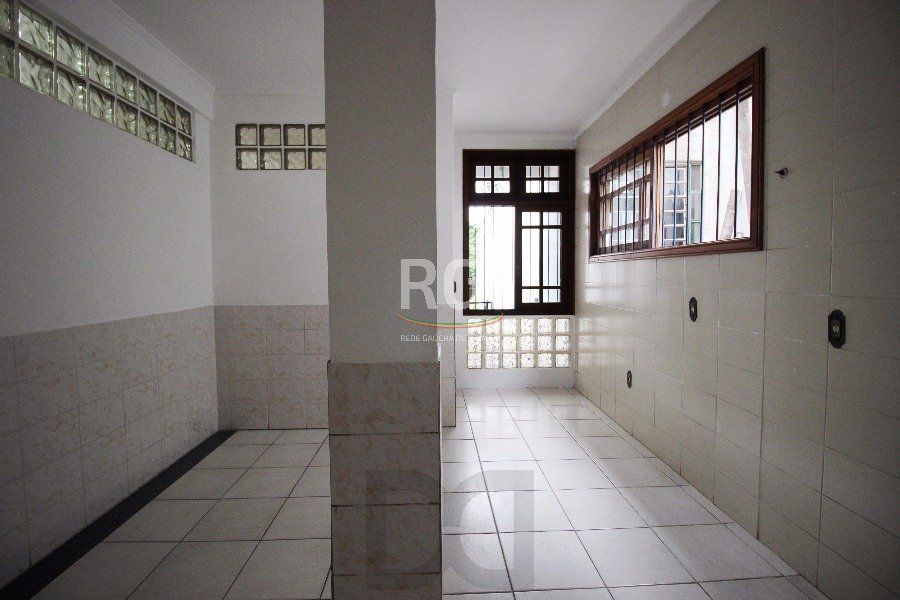 Casa para Venda - 280m², 3 dormitórios, 2 vagas - Petrópolis — foto 25