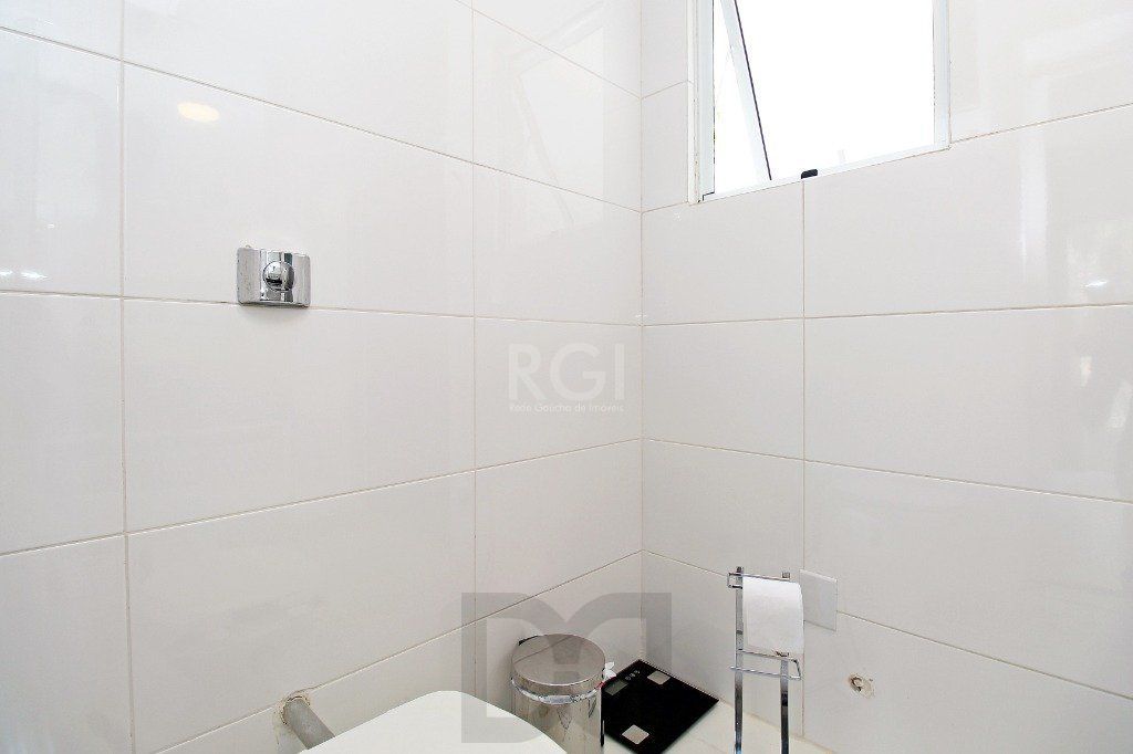 Apartamento de 3 dormitórios e vaga no bairro Petrópolis — foto 27