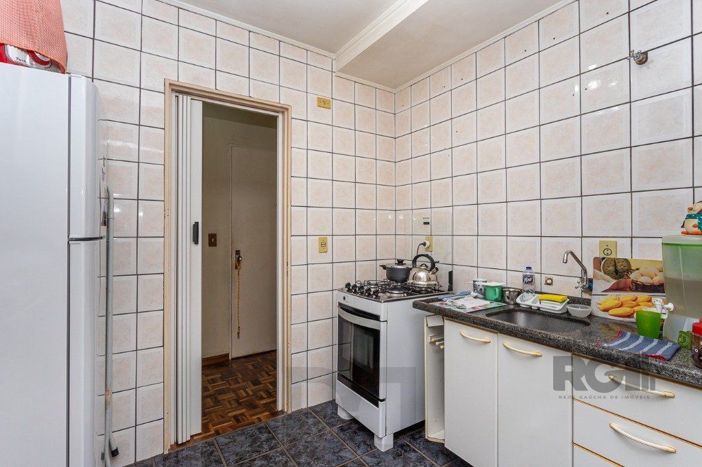 Apartamento de  2 dormitórios no Petrópolis térreo — foto 17