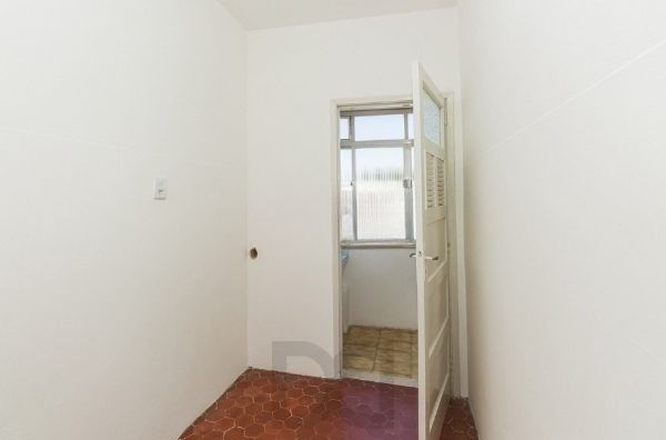 Apartamento de 2 dormitórios no bairro Santa Cecilia DESOCUPADO — foto 18