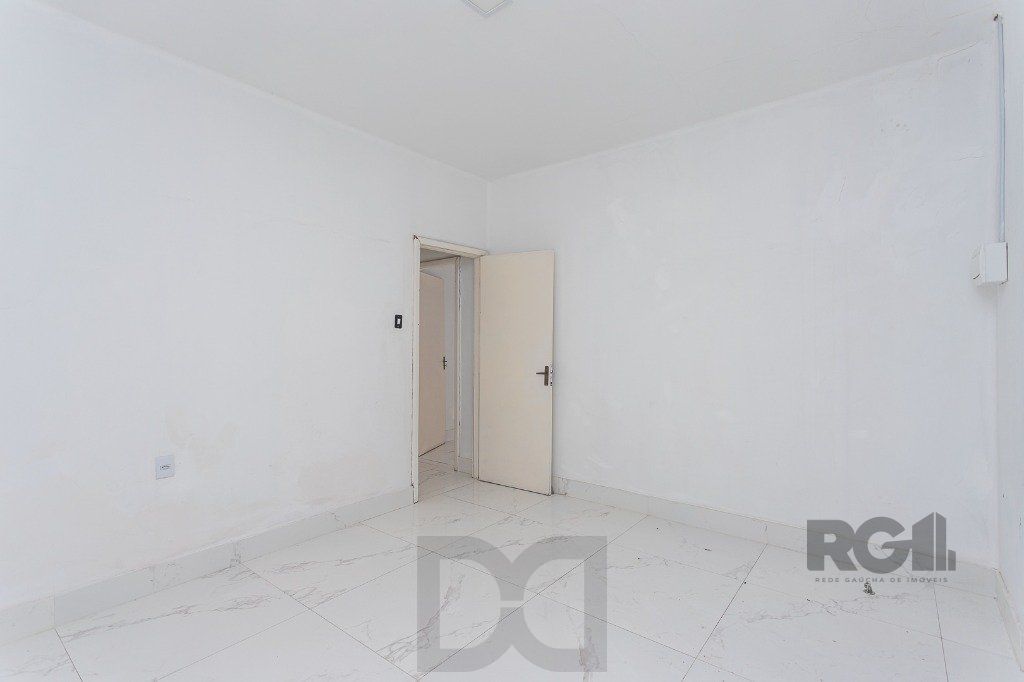 Casa Espaçosa de 3 Dormitórios à Venda no Bairro Moinhos De Vento! — foto 37