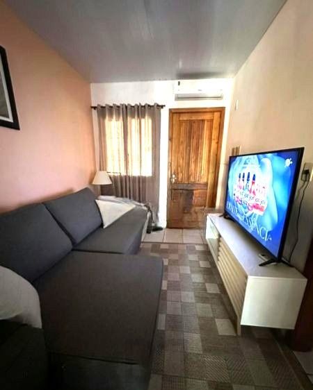 Casa no bairro Hípica de 2 dormitórios e vaga — foto 1