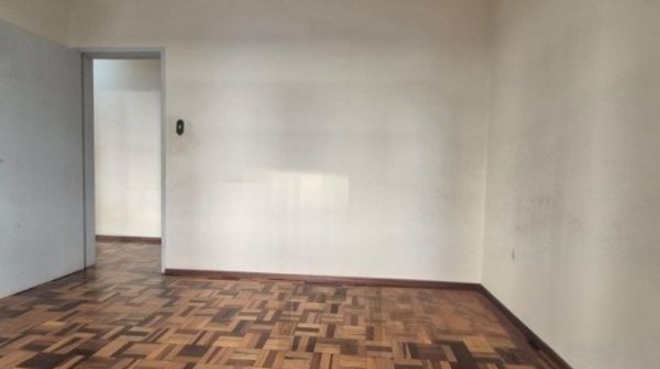 Apartamento no bairro Medianeira de 3 dormitórios DESOCUPADO — foto 8