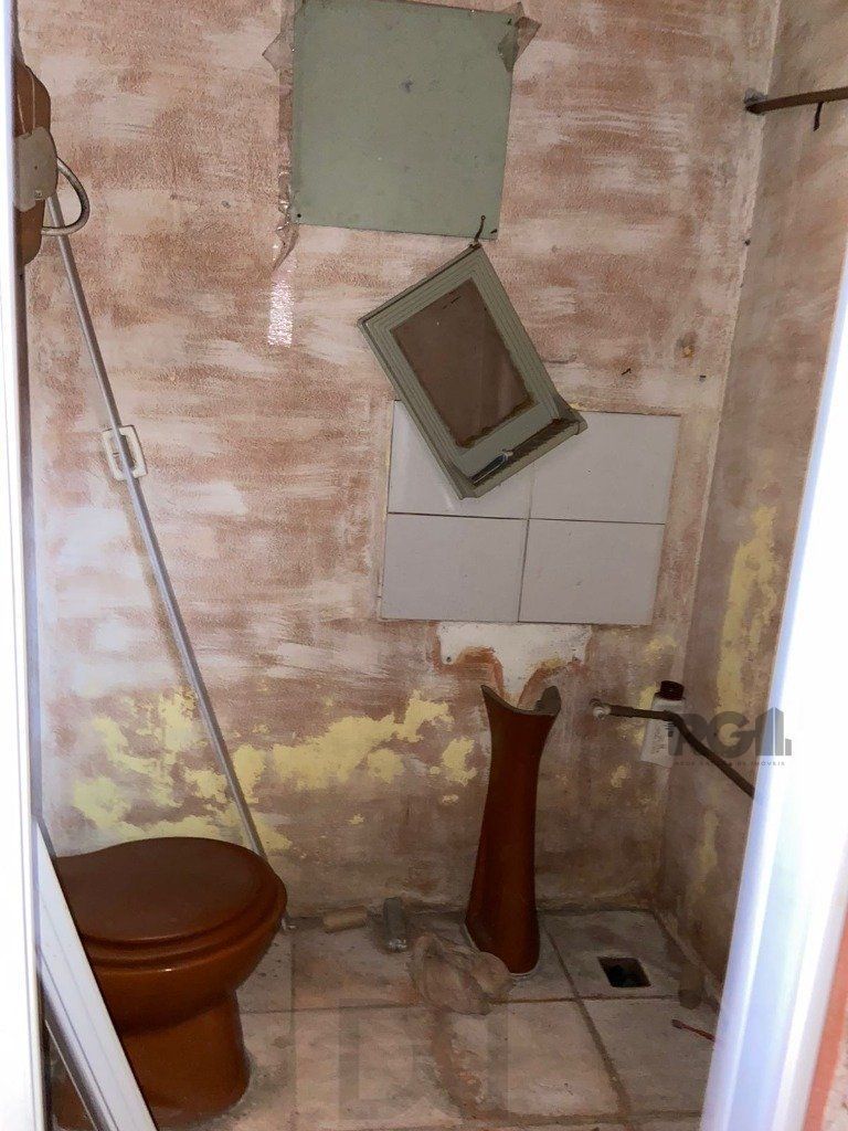 Casa para utilização comercial, no bairro Teresópolis, em Porto Alegre, RS. — foto 12