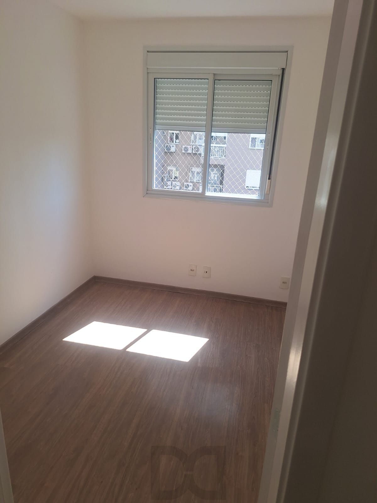 Apartamento no bairro Teresópolis de 2 dormitórios vaga infra DESOCUPADO — foto 10