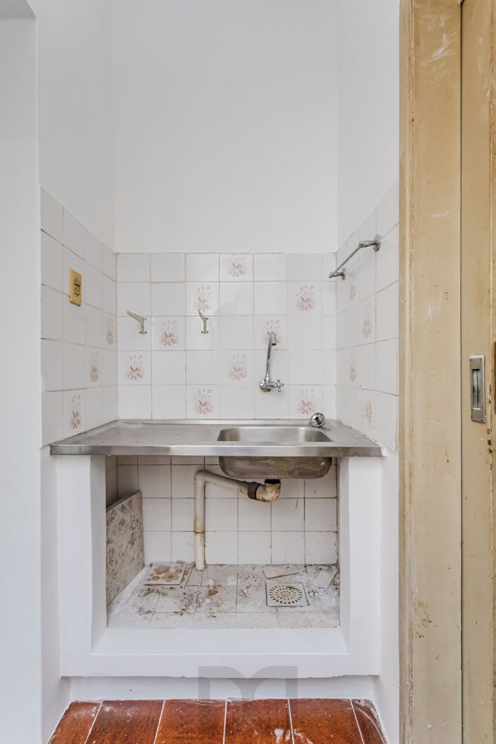 Apartamento no Menino Deus de 1 dormitório DESOCUPADO — foto 13
