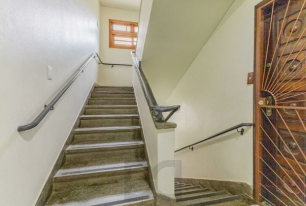 Apartamento no Partenon térreo de 2 dormitórios e 2 pátios DESOCUPADO — foto 25