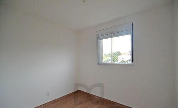 2 DORMITÓRIOS C/ VISTA PANORÂMICA E SUITE,DESOCUPADO, REFORMADO E SEMI MOBILIADO, C/VAGA COBERTA NO PORTO TERESÓPOLIS — foto 10