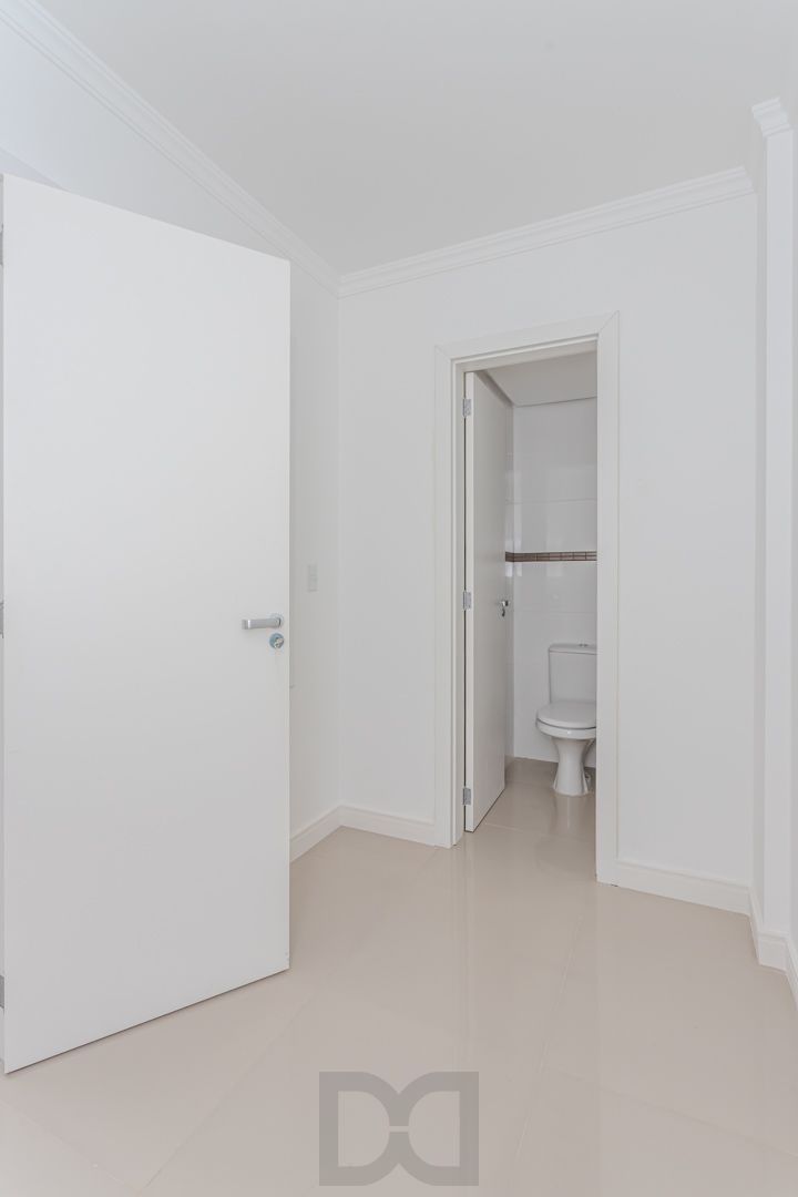 Apartamento no Menino Deus de 3 dormitórios e 2 vagas DESOCUPADO — foto 11
