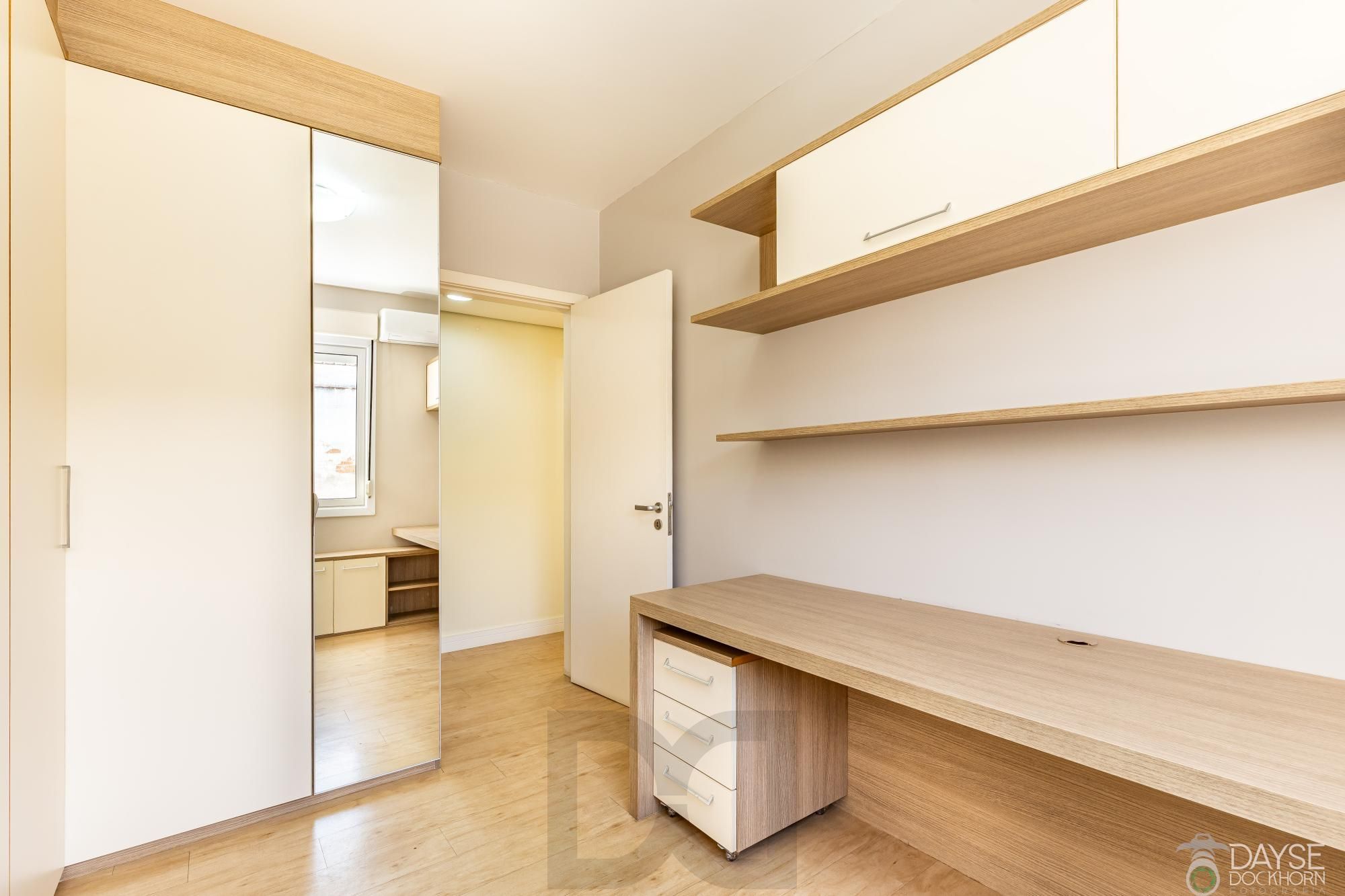 Apartamento no bairro Higienópolis de 3 dormitórios e vaga DESOCUPADO — foto 12