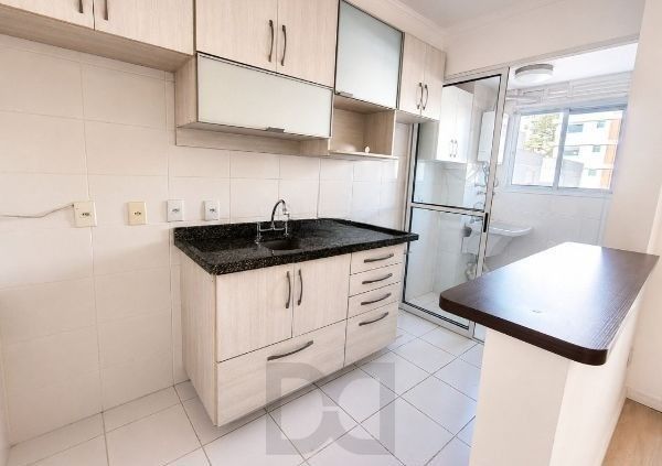 Apartamento no bairro Cristal de 2 dormitórios infra e vaga DESOCUPADO — foto 8