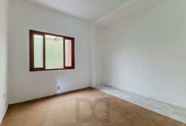 Apartamento no Partenon térreo de 2 dormitórios e 2 pátios DESOCUPADO — foto 16