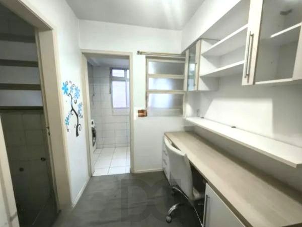 Apartamento no bairro Petrópolis de 2 dormitórios e vaga DESOCUPADO — foto 16