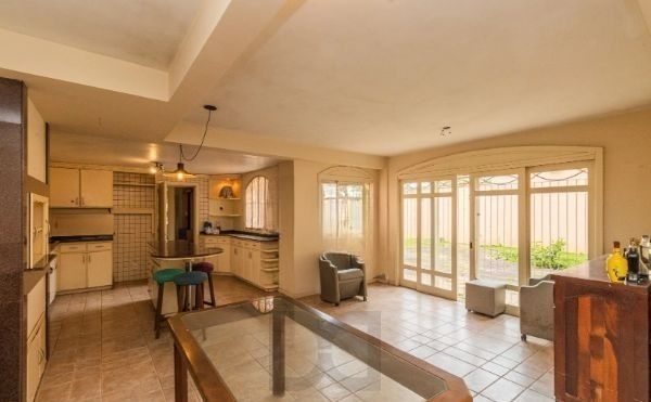 CASA DESOCUPADA E SEMI MOBILIADA, COM SUÍTE MASTER, SACADA, VISTA PANORÂMICA, EM AMPLO TERRENO NO SANTA TEREZA — foto 4