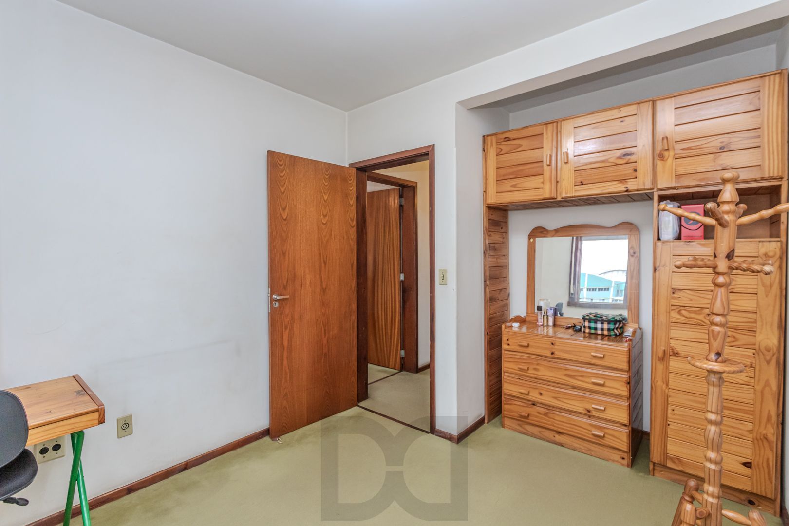 Apartamento no bairro Floresta de 3 dormitórios e vaga DESOCUPADO — foto 17