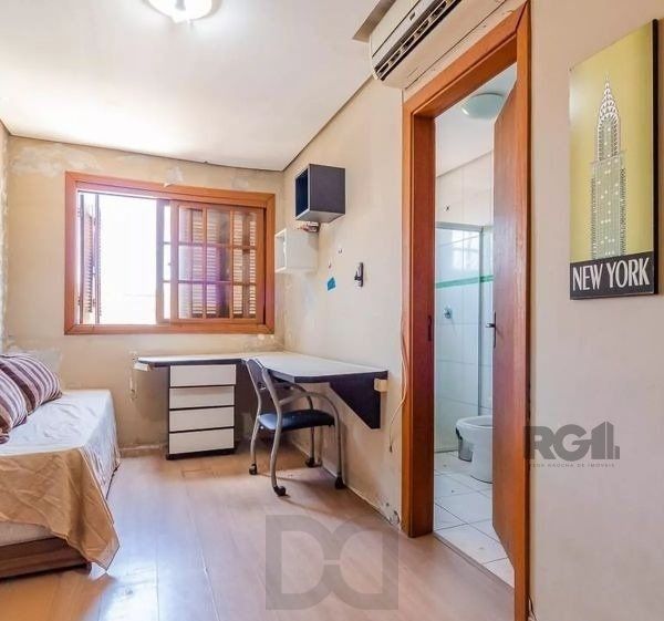 Casa sobrado no Partenon de 4 dormitórios e 2 vagas — foto 20