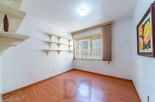 Apartamento no bairro Petrópolis de 2 dormitórios e vaga DESOCUPADO — foto 10