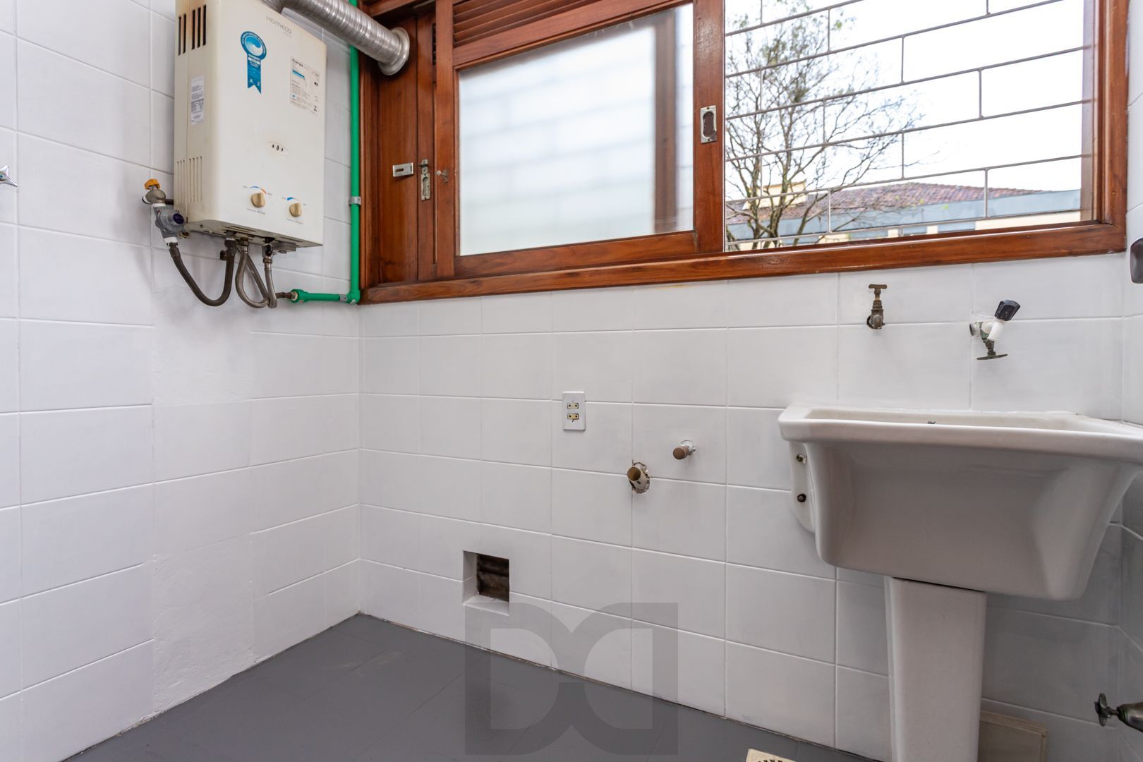 Apartamento no bairro Vila Ipiranga de 2 dormitórios e vaga DESOCUPADO — foto 19
