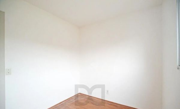 2 DORMITÓRIOS C/ VISTA PANORÂMICA E SUITE,DESOCUPADO, REFORMADO E SEMI MOBILIADO, C/VAGA COBERTA NO PORTO TERESÓPOLIS — foto 11