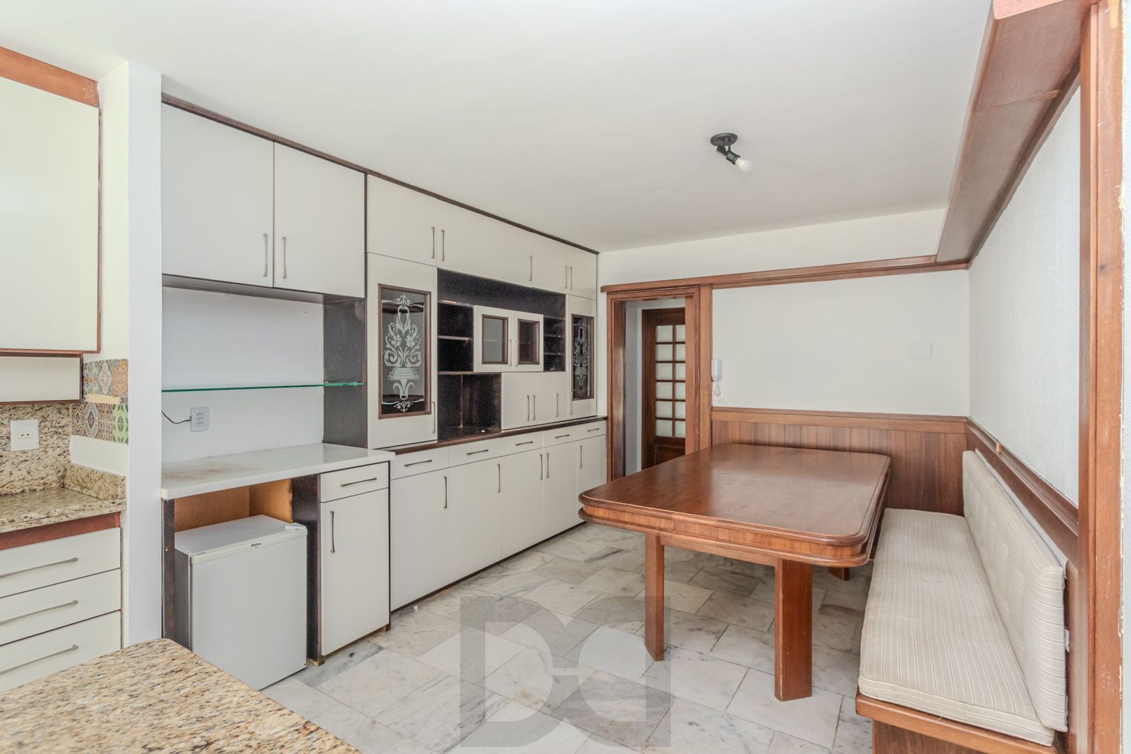 Apartamento no Moinhos de Vento de 3 dormitórios vaga e infra DESOCUPADO — foto 27