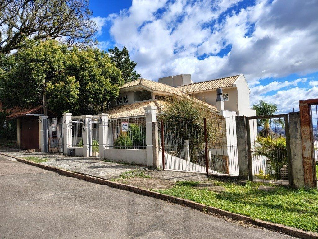 Casa sobrado com 300m² na Vila Nova de 3 dormitórios e 4 vagas — foto 2