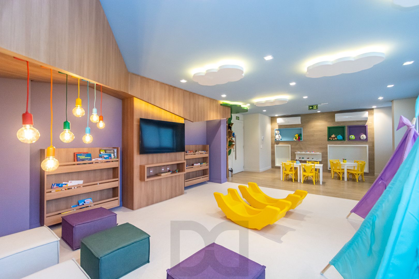 Apartamento 02 dormit com suíte e 01 vaga, no bairro Azenha, em Porto Alegre. — foto 32