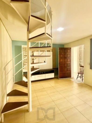 Cobertura DUPLEX no Partenon de 3 dormitórios vaga e terraço — foto 4
