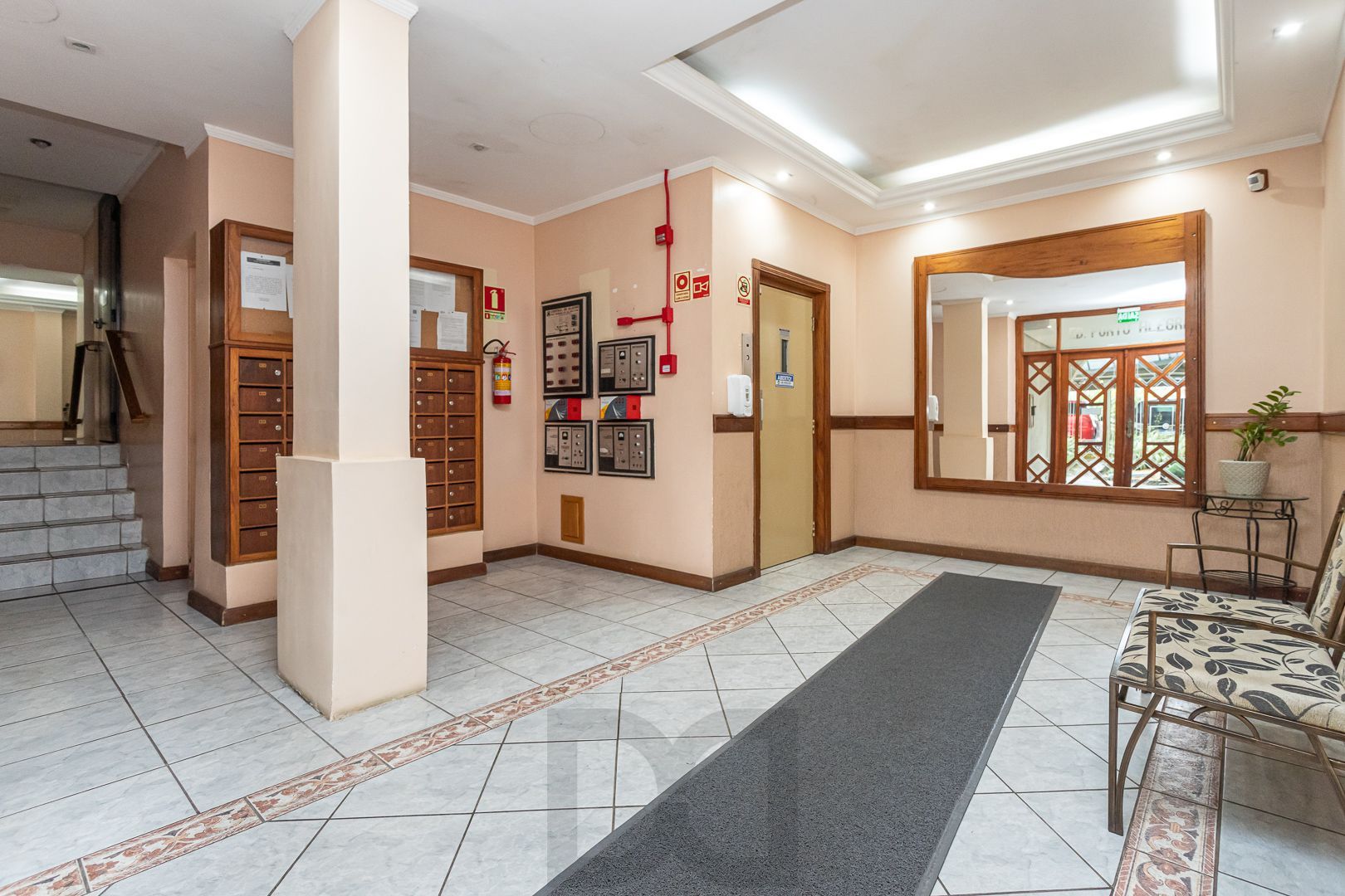 Apartamento de 2 dormitórios no bairro Cristal — foto 23