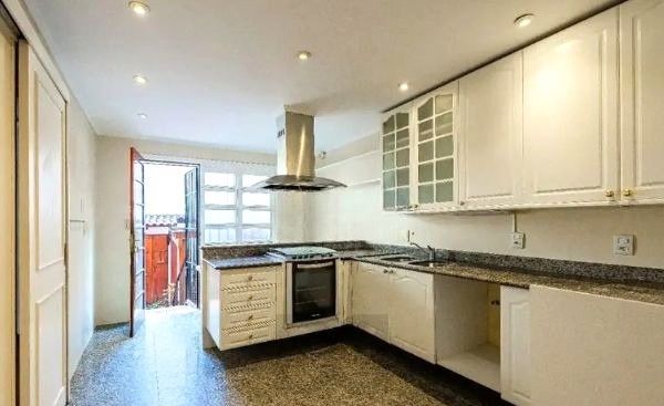 Casa sobrado no bairro Bela Vista de 3 dormitórios e 3 vagas DESOCUPADA — foto 12