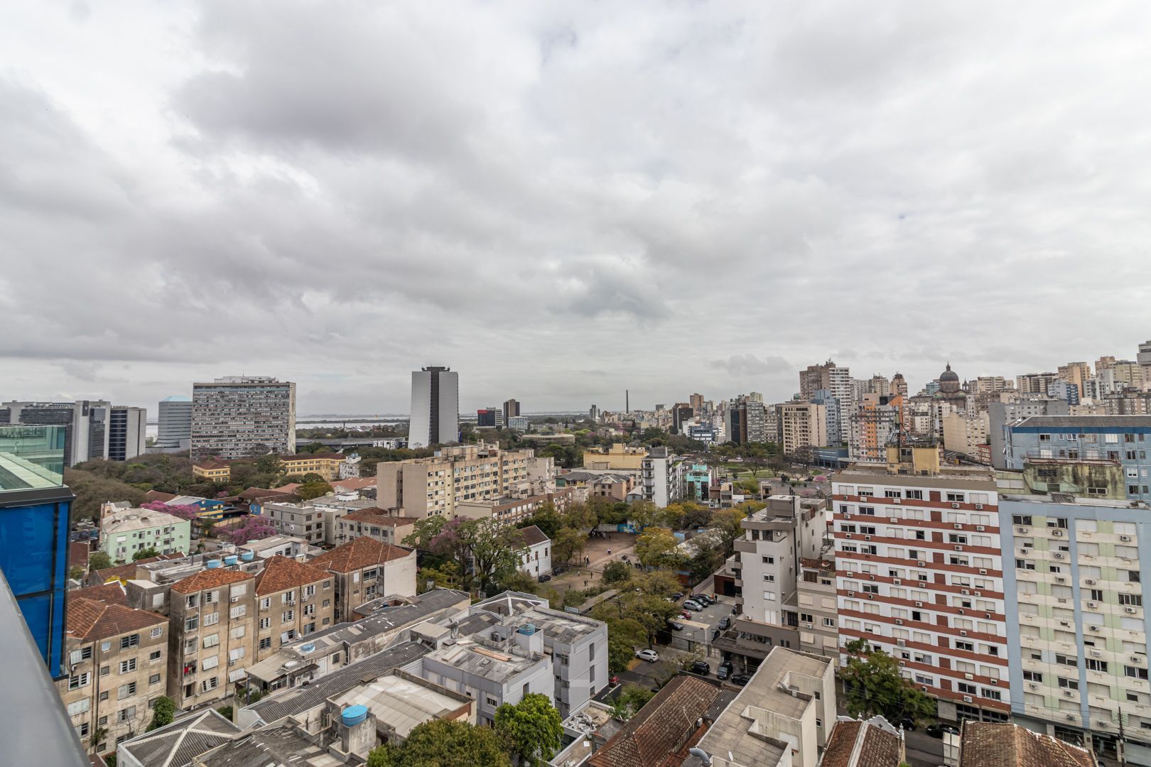 Apartamento no Go Cidade Baixa de 2 dormitórios vaga e infra  DESOCUPADO — foto 44