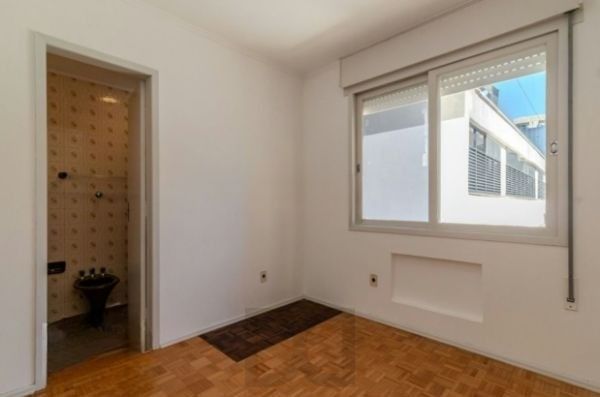 Apartamento no bairro Floresta de 1 dormitório DESOCUPADO — foto 7
