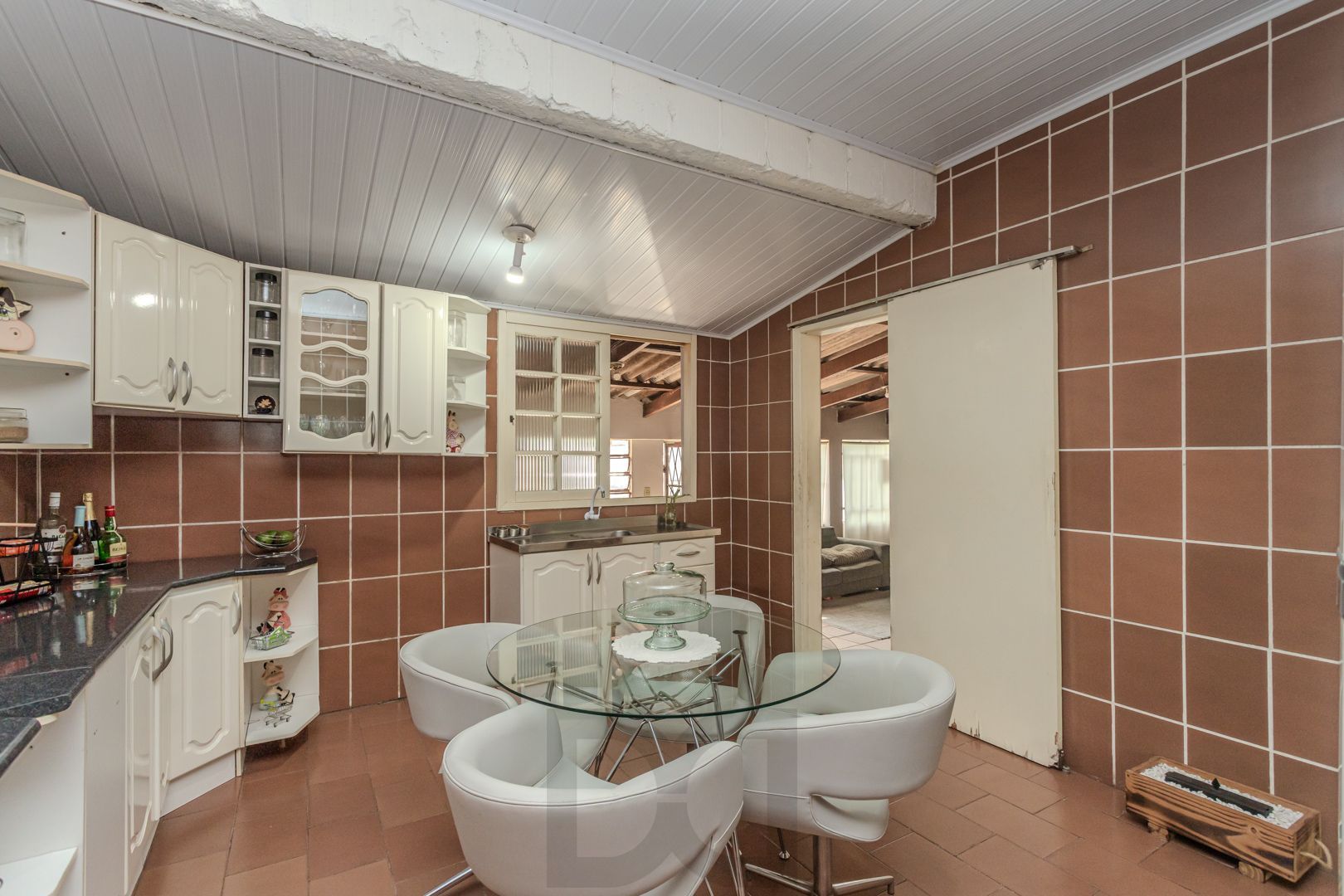 Casa no bairro Jardim Botânico de 3 dormitórios e garagem e terreno com 370m² — foto 18