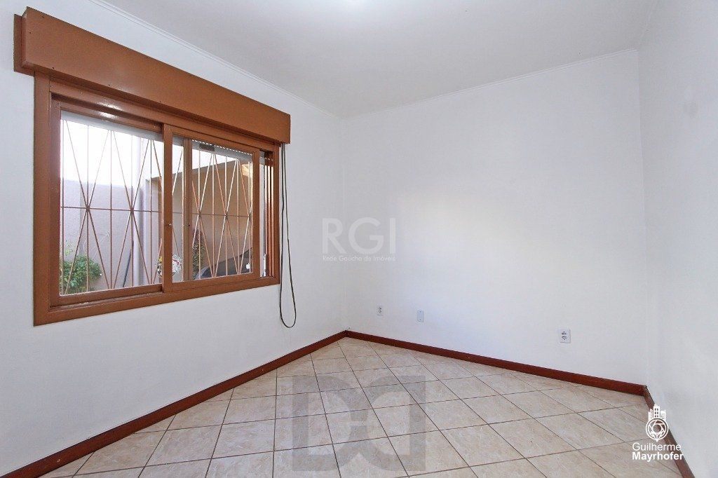 Casa no bairro Cavalhada de 3 dormitórios e amplo pátio — foto 12