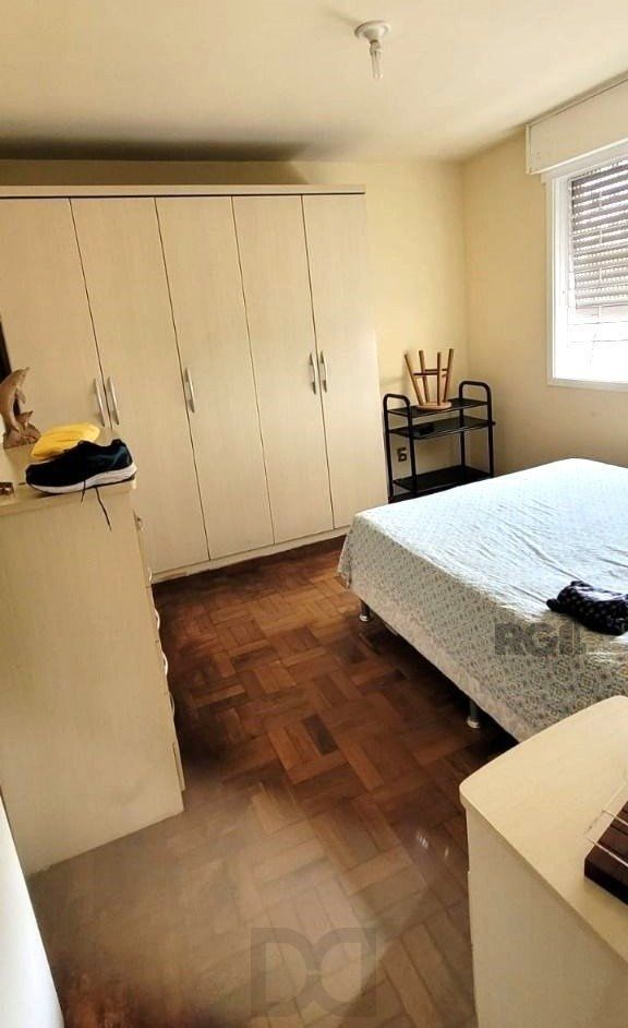 Apartamento no Petrópolis de 2 dormitórios e 2 vagas DESOCUPADO — foto 8