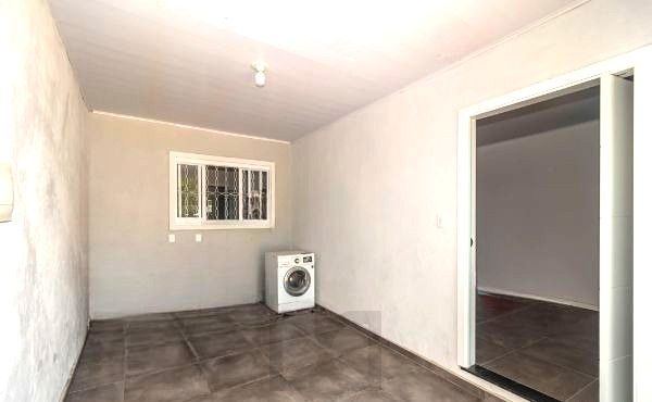 Casa no bairro Jardim Carvalho de 2 dormitórios e amplo pátio — foto 16